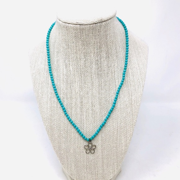 Sterling silver daisy with blue beads necklace - Picture 3 of 6